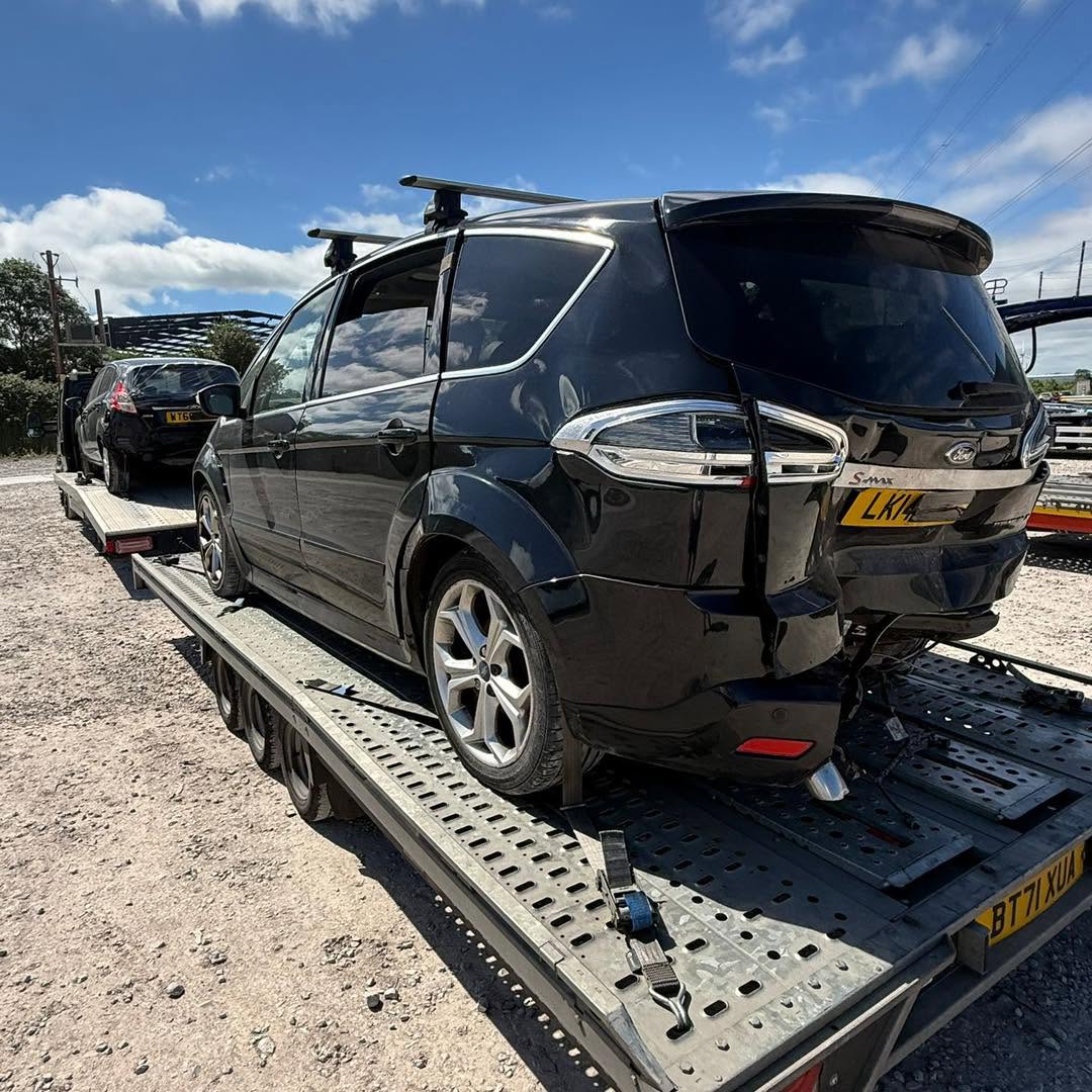 Range Rover — Prestige SUV · Multi-Car Load