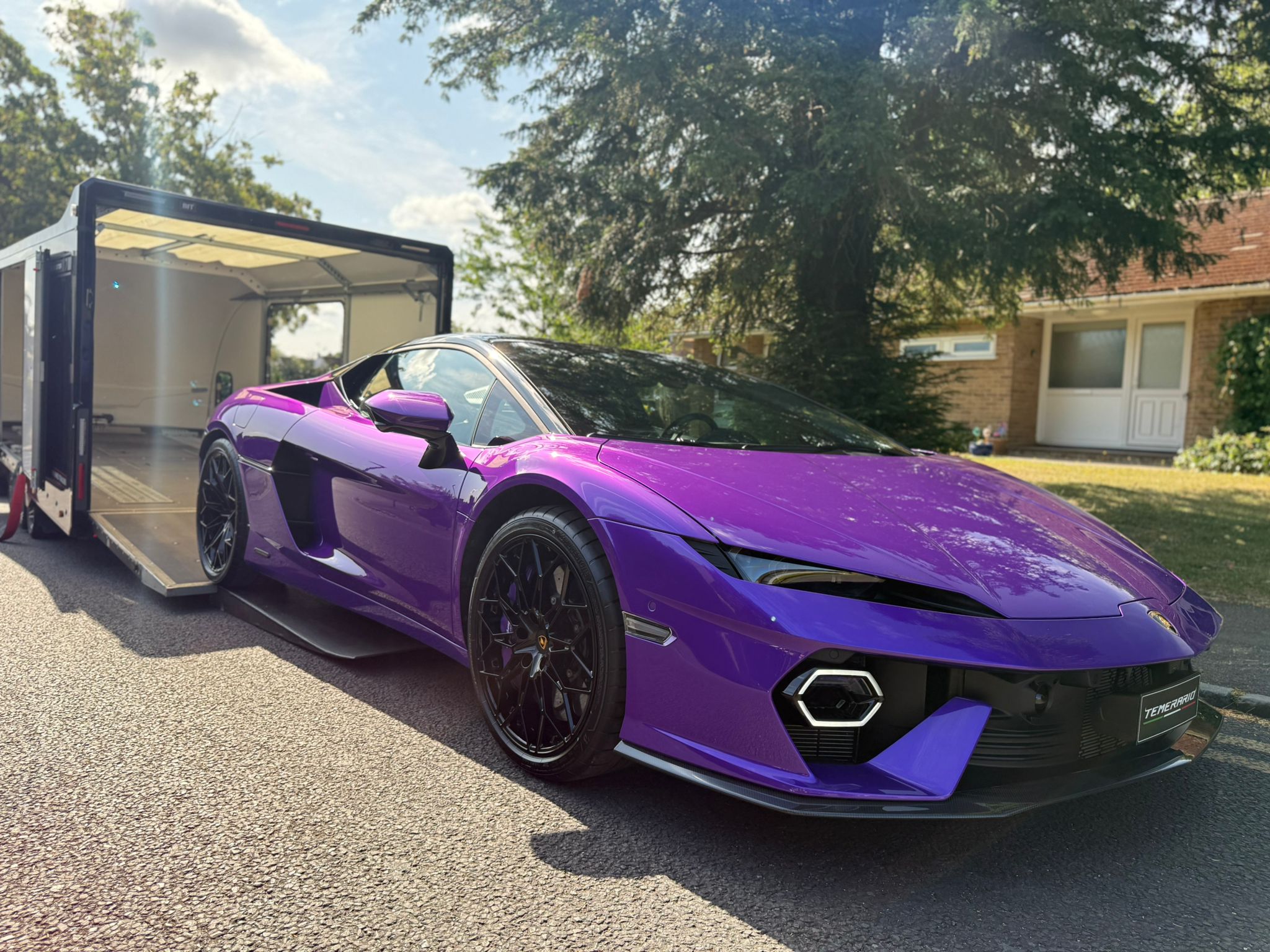 Aventador Roadster — Supercar · Collection